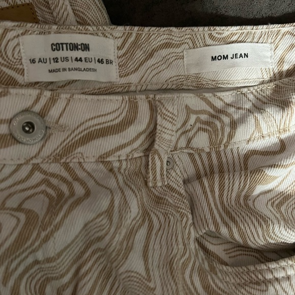 Swirl Mom Jeans - Picture 4 of 6